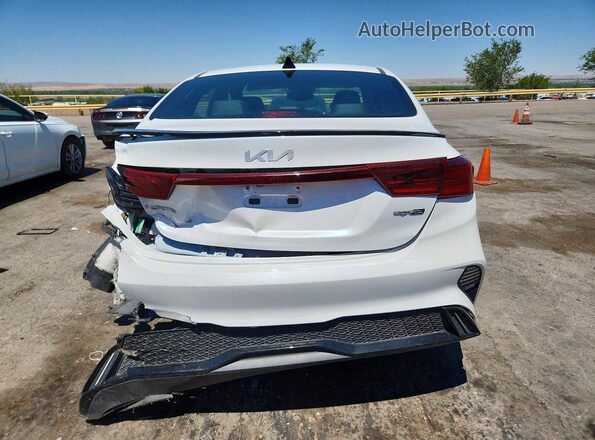 3KPF54AD9RE789757 2024 KIA FORTE Белый Вид сзади