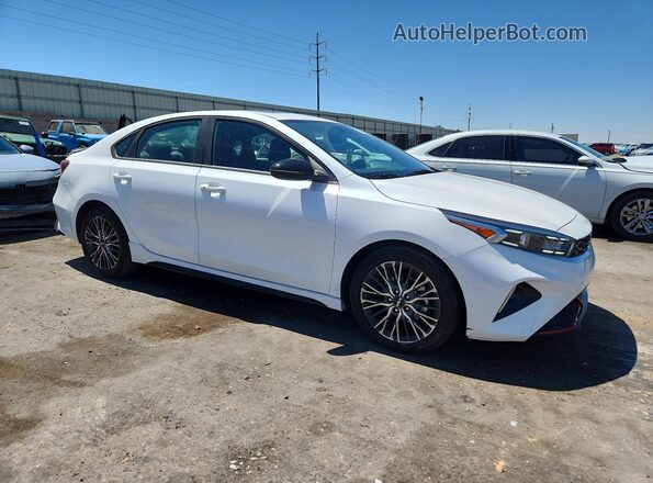 3KPF54AD9RE789757 2024 KIA FORTE Белый Передняя правая четверть