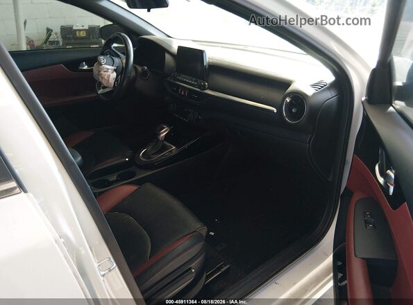 3KPF54ADXKE037619 2019 KIA FORTE White Vista interior delantera