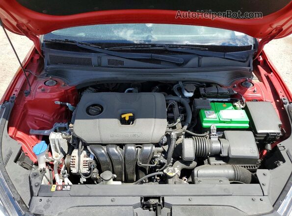 3KPF54ADXLE158569 2020 KIA FORTE Red Widok wnętrza z tyłu