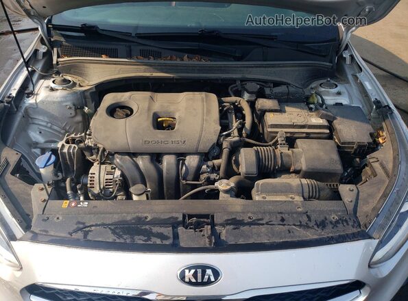 3KPF54ADXLE209617 2020 KIA FORTE Серебряный Вид задней части салона