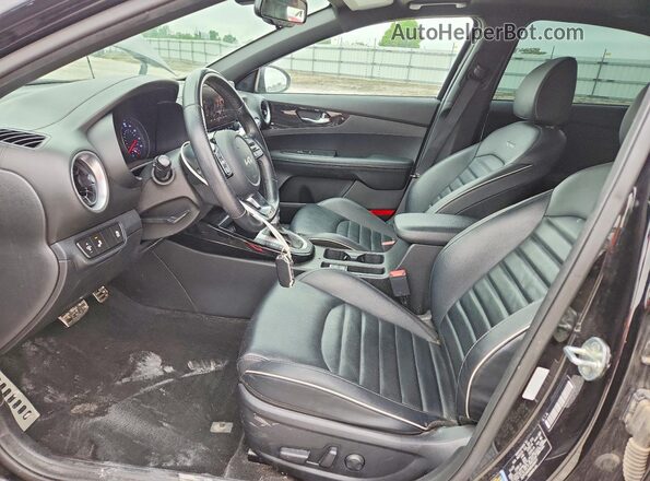 3KPF54ADXNE438477 2022 KIA FORTE Черный Вид салона спереди