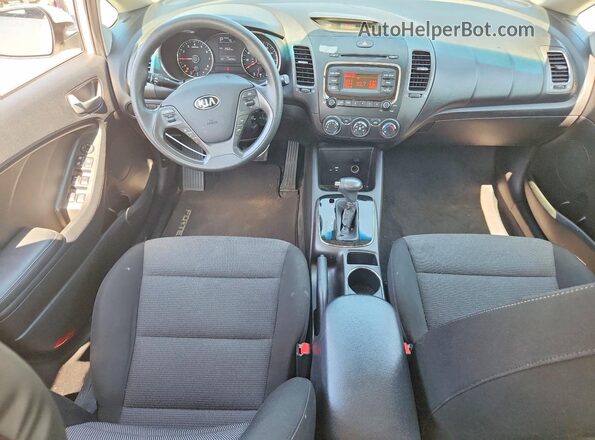3KPFK4A70HE037382 2017 KIA FORTE White 