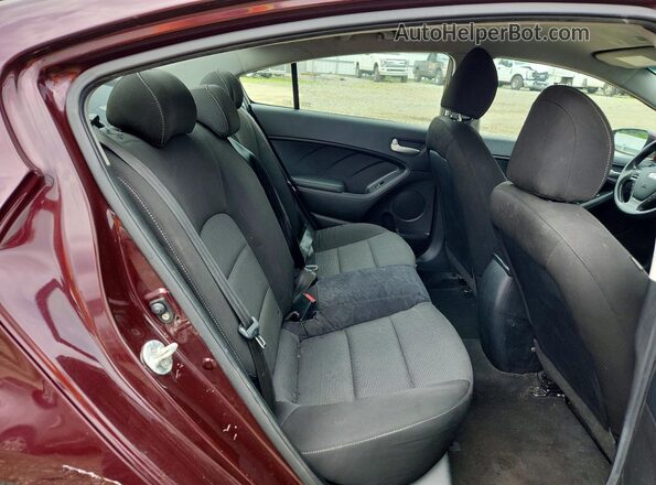 3KPFK4A70JE282611 2018 KIA FORTE Burgundy Հետևի նստատեղերի տեսք