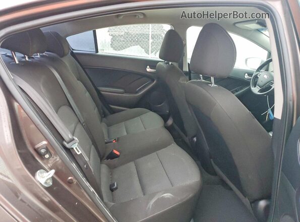 3KPFK4A71HE146398 2017 KIA FORTE Коричневый Вид задних сидений