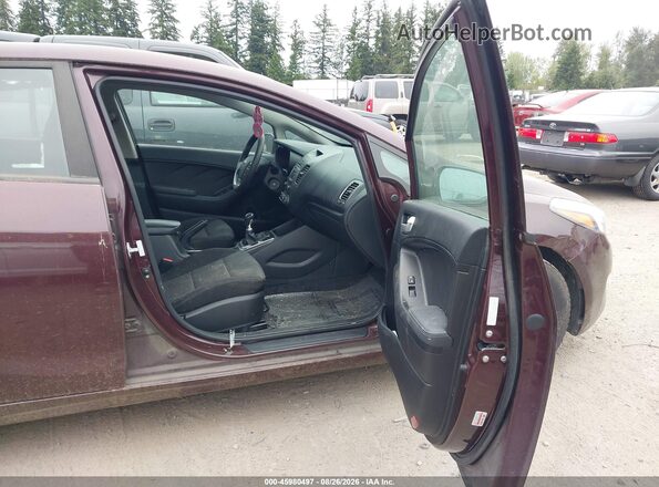 3KPFK4A71JE164583 2018 KIA FORTE Burgundy Widok wnętrza z przodu