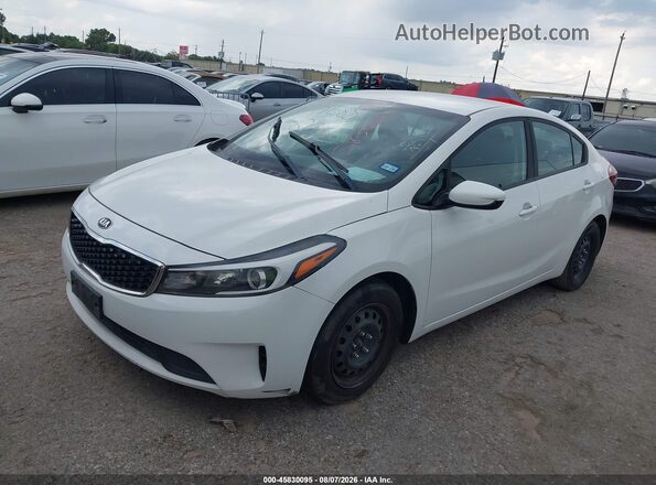 3KPFK4A71JE229142 2018 KIA FORTE White Передня ліва чверть