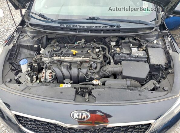 3KPFK4A72HE044432 2017 KIA FORTE Black Вид задньої частини салону