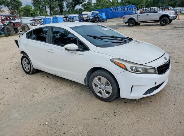 3KPFK4A72HE070657 2017 KIA FORTE White Передня права чверть
