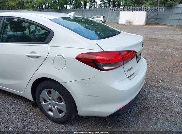 3KPFK4A72JE171638 2018 KIA FORTE White Vista frontal