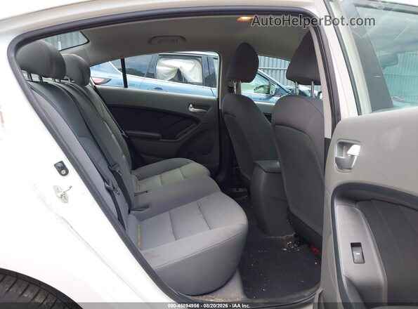 3KPFK4A72JE171638 2018 KIA FORTE White Vista de la etiqueta del VIN