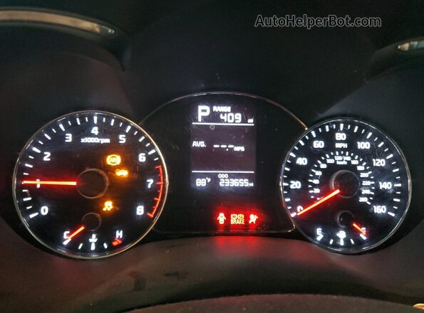 3KPFK4A73HE103262 2017 KIA FORTE White Instrument cluster view