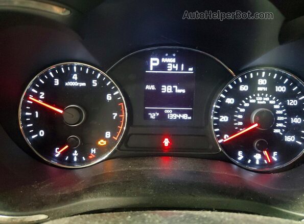 3KPFK4A73HE104279 2017 KIA FORTE Silver Սարքավորումների վահանակի տեսք