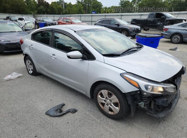 3KPFK4A73JE228204 2018 KIA FORTE Серебряный Передняя правая четверть
