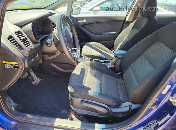 3KPFK4A73JE245844 2018 KIA FORTE Blue Widok wnętrza z przodu