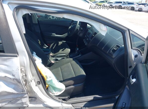 3KPFK4A74HE017779 2017 KIA FORTE Silver Front interior view