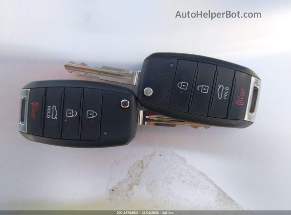 3KPFK4A74HE048966 2017 KIA FORTE Black Առջևի վահանակի տեսք