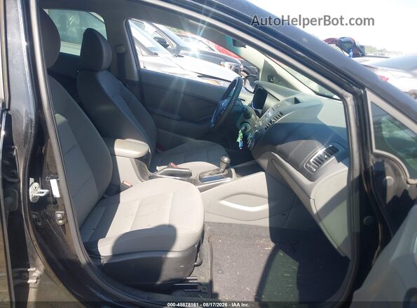 3KPFK4A74HE054573 2017 KIA FORTE Black წინა სალონის ხედი