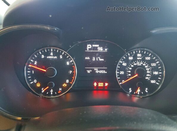 3KPFK4A74HE096967 2017 KIA FORTE Silver Widok zestawu wskaźników