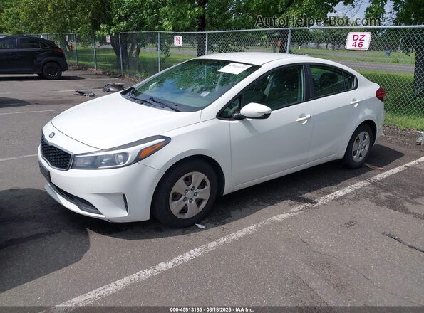 3KPFK4A75HE062097 2017 KIA FORTE White Przód lewy