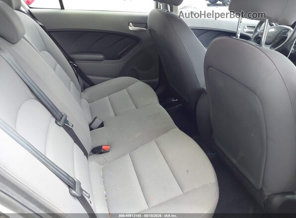 3KPFK4A75HE062097 2017 KIA FORTE White Widok naklejki z numerem VIN