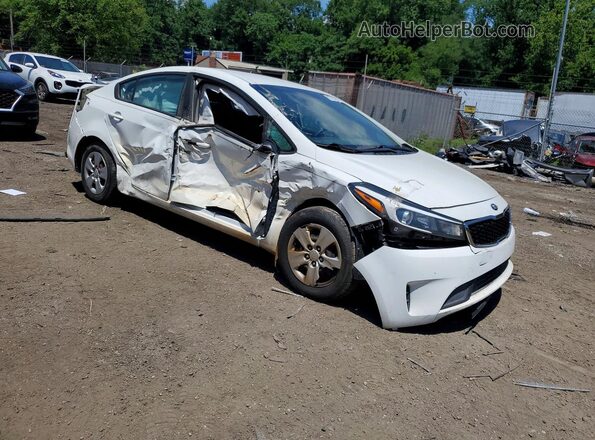 3KPFK4A76HE081788 2017 KIA FORTE White Передня права чверть