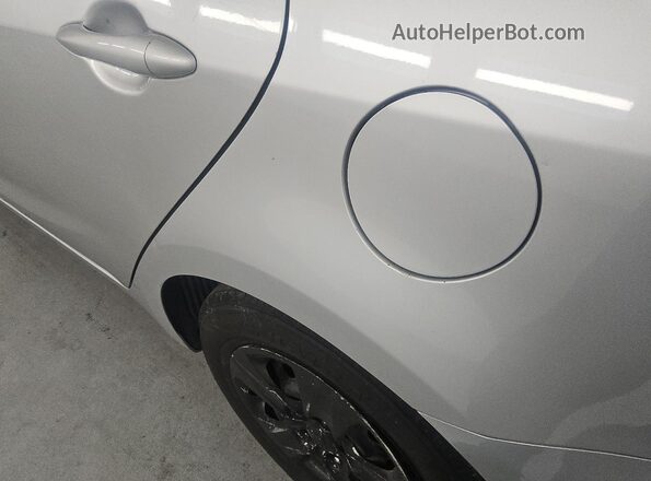3KPFK4A76JE230710 2018 KIA FORTE Серебряный 