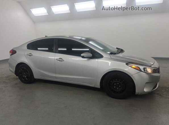 3KPFK4A76JE230710 2018 KIA FORTE Серебряный 