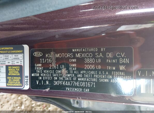 3KPFK4A77HE081671 2017 KIA FORTE Maroon Widok komory silnika