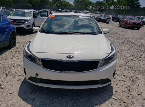 3KPFK4A77HE092007 2017 KIA FORTE White Вид спереду