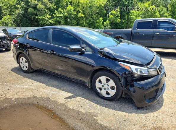 3KPFK4A77JE197135 2018 KIA FORTE Черный Передняя правая четверть