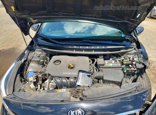 3KPFK4A77JE197135 2018 KIA FORTE Черный Вид задней части салона