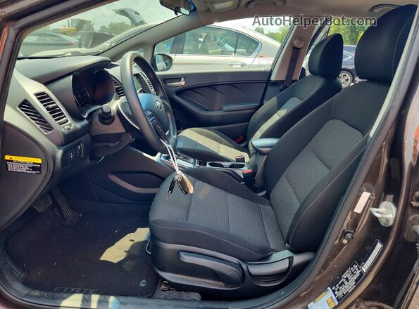 3KPFK4A78JE167562 2018 KIA FORTE Brown Սալոնի դիմացի տեսք