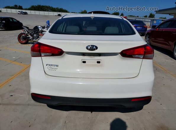 3KPFK4A78JE196236 2018 KIA FORTE White Rear view