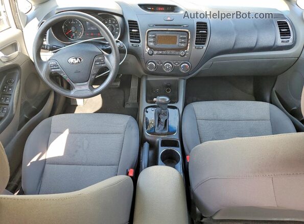 3KPFK4A78JE196236 2018 KIA FORTE White Dashboard view