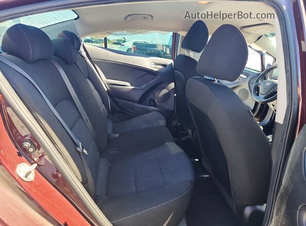 3KPFK4A78JE258797 2018 KIA FORTE Burgundy Вид задніх сидінь