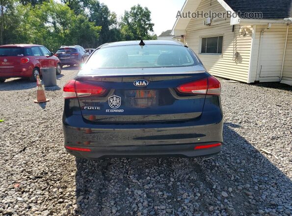 3KPFK4A79HE015803 2017 KIA FORTE Black Հետևի տեսք