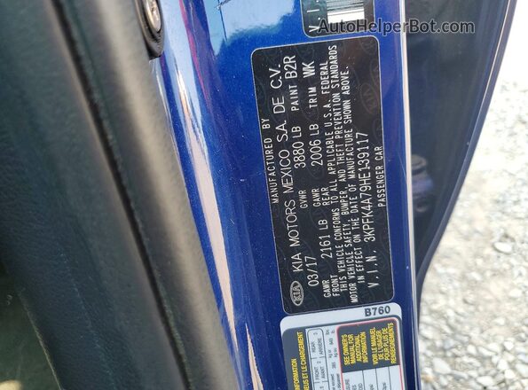 3KPFK4A79HE139117 2017 KIA FORTE Blue Widok komory silnika