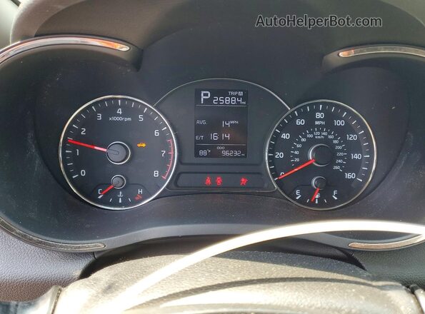 3KPFK4A79JE180871 2018 KIA FORTE Burgundy Вид щитка приладів