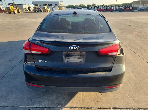 3KPFK4A7XHE083611 2017 KIA FORTE Black Հետևի տեսք