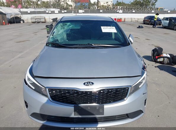 3KPFK4A7XJE219631 2018 KIA FORTE Silver ხელსაწყოთა პანელის ხედი