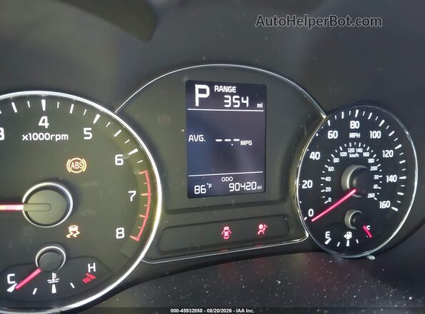 3KPFK4A7XJE219631 2018 KIA FORTE Silver 