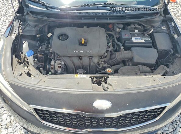 3KPFK4A7XJE220326 2018 KIA FORTE Black Vista interior trasera