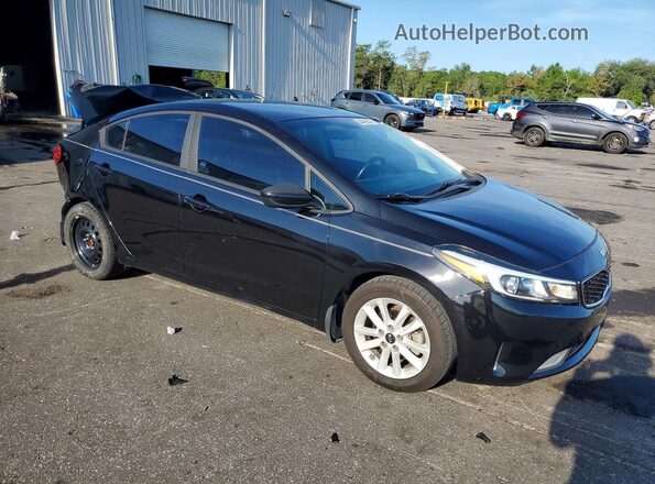 3KPFL4A71HE042362 2017 KIA FORTE Черный Передняя правая четверть