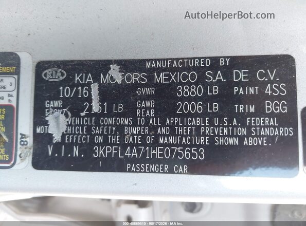 3KPFL4A71HE075653 2017 KIA FORTE Silver Widok komory silnika