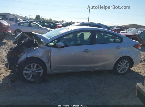 3KPFL4A71HE075653 2017 KIA FORTE Silver 