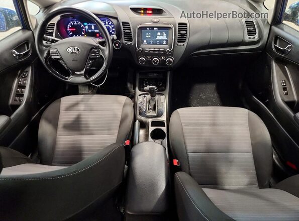 3KPFL4A71HE123359 2017 KIA FORTE Blue Вид панелі приладів