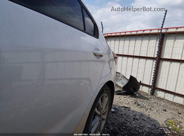3KPFL4A72HE007233 2017 KIA FORTE White Вид спереду