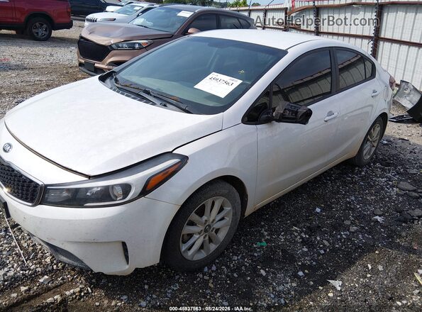 3KPFL4A72HE007233 2017 KIA FORTE White Передня ліва чверть
