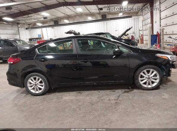 3KPFL4A72HE130353 2017 KIA FORTE Black სალონის 360-გრადუსიანი ხედი